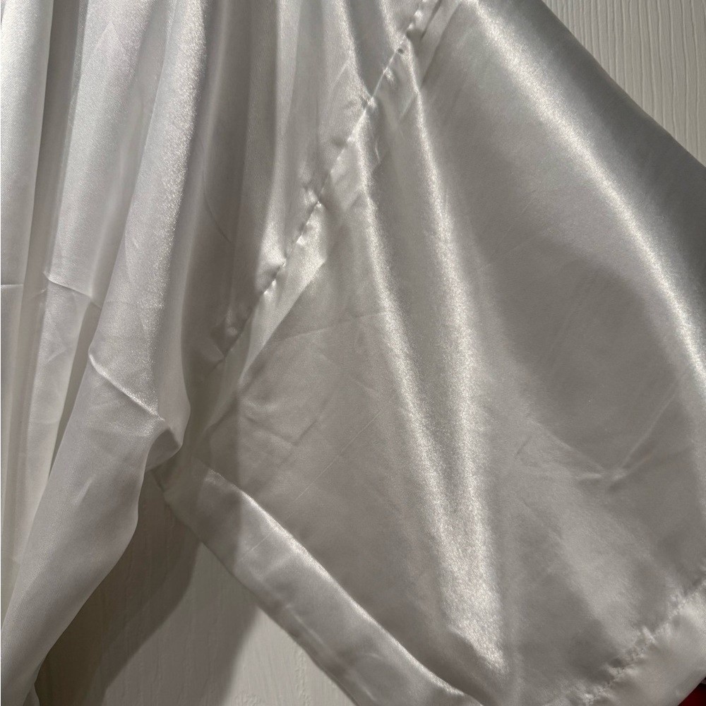 Silver Bride Robe with Rhinestone Detail - Picture 6 of 7